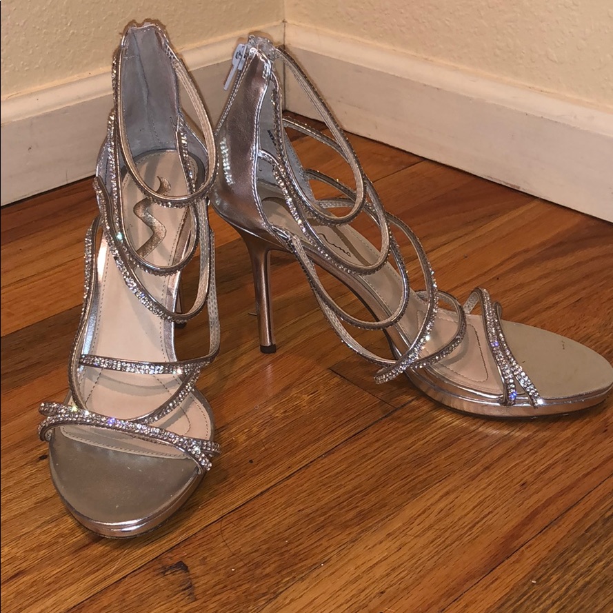 Nina Silver Dress Heels 9.5b